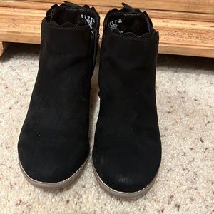 Gap Suede Booties w/Scalloped Edges Girls Size 13